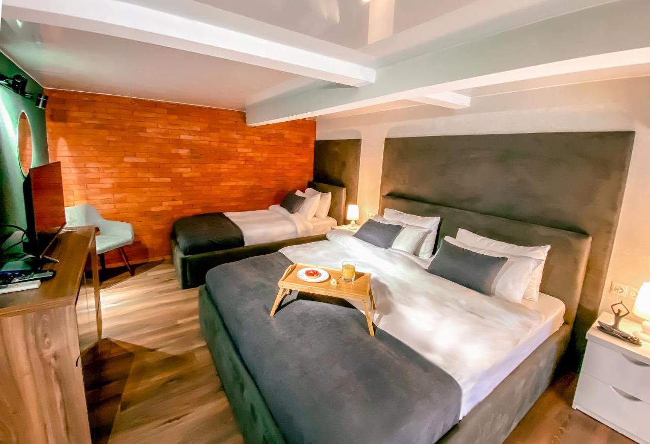Luxury Inn Tiflis Habitación foto